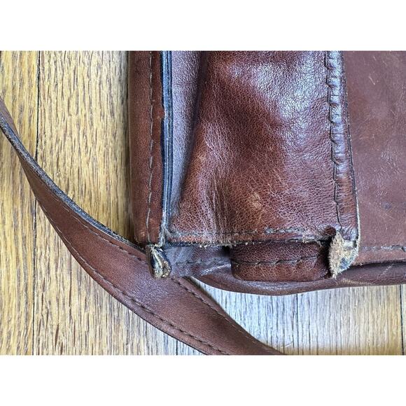 Vintage Burgundy Leather Crossbody Messenger Bag With Divider 11x13" - Picture 11 of 16